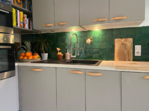 credence-zellige-cuisine-vert-arborescence-sud-ouest