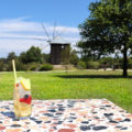 terrazzo posé sur une table