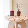 Joli plateau de table basse en terrazzo