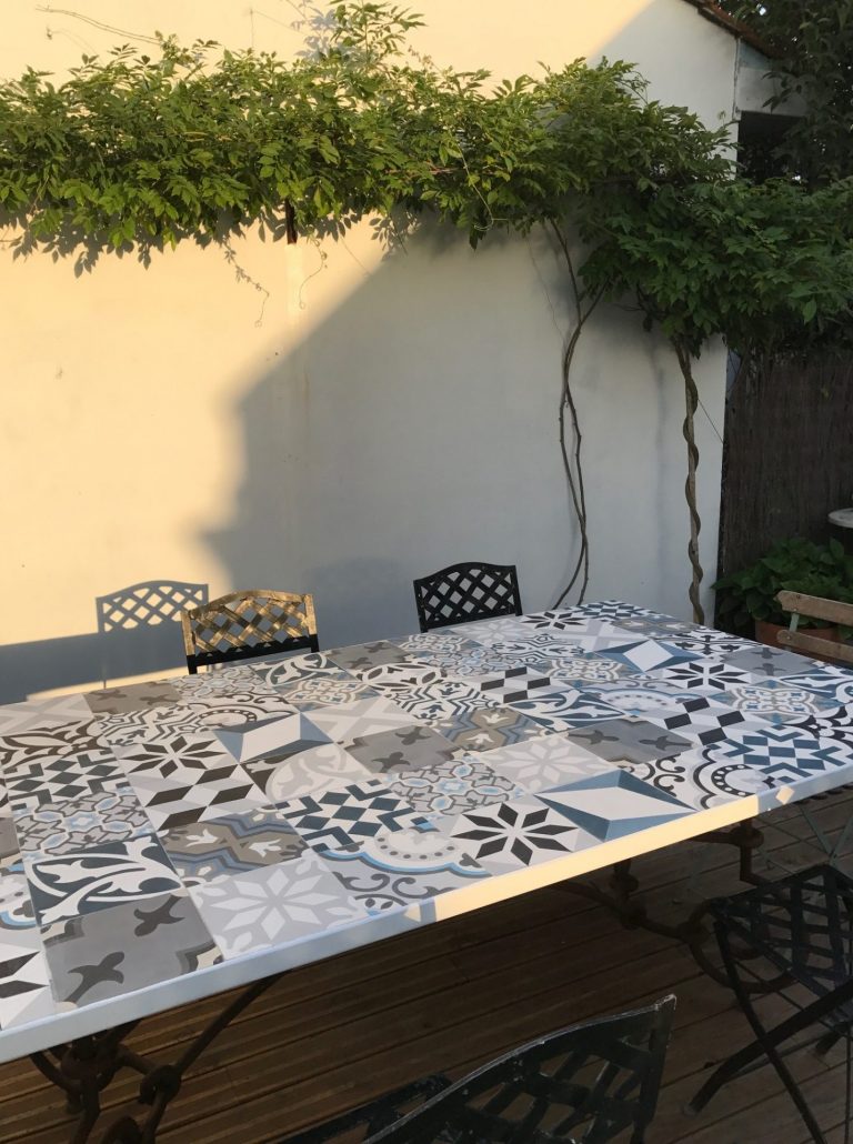 Carreaux de Ciment : L’Élégance Artisanale